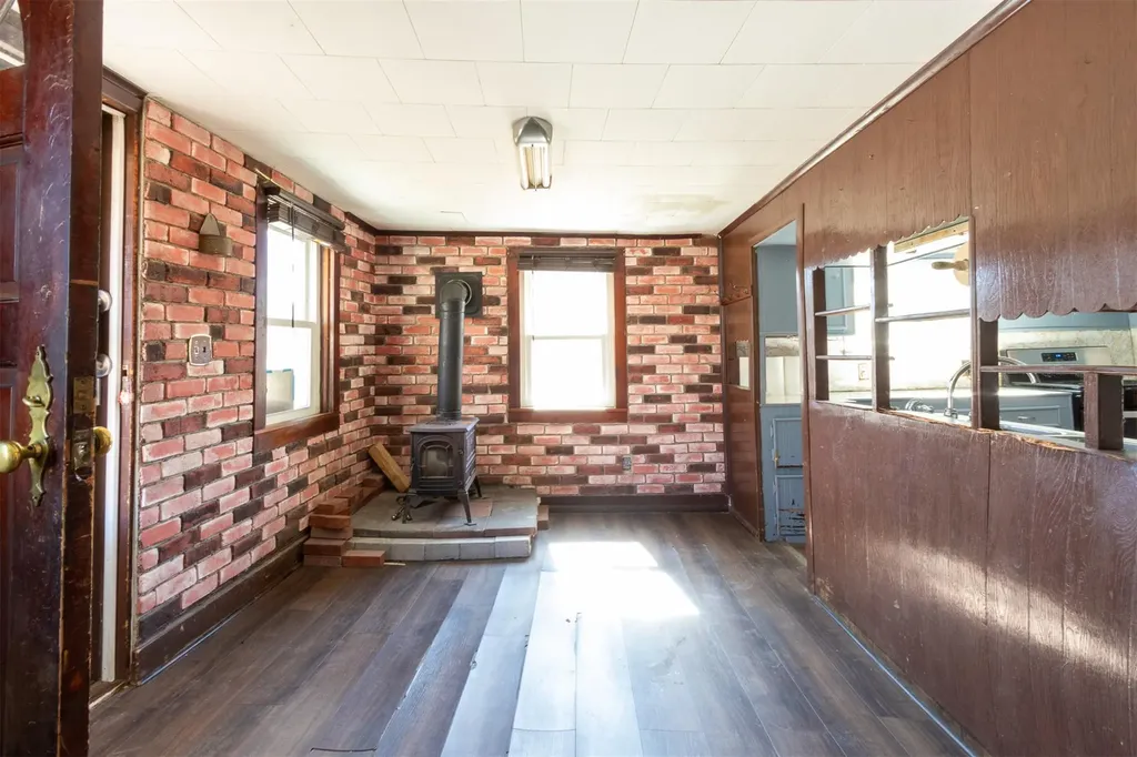 2925 Old Kings Road Catskill NY 12414