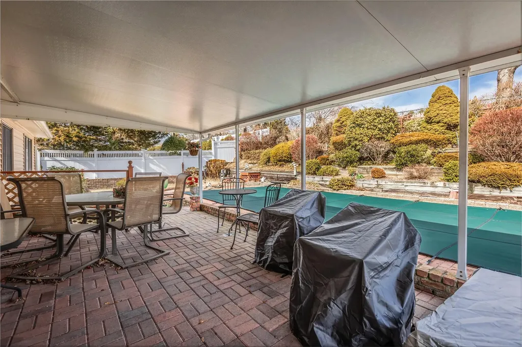 11 Bobann Drive Nesconset NY 11767