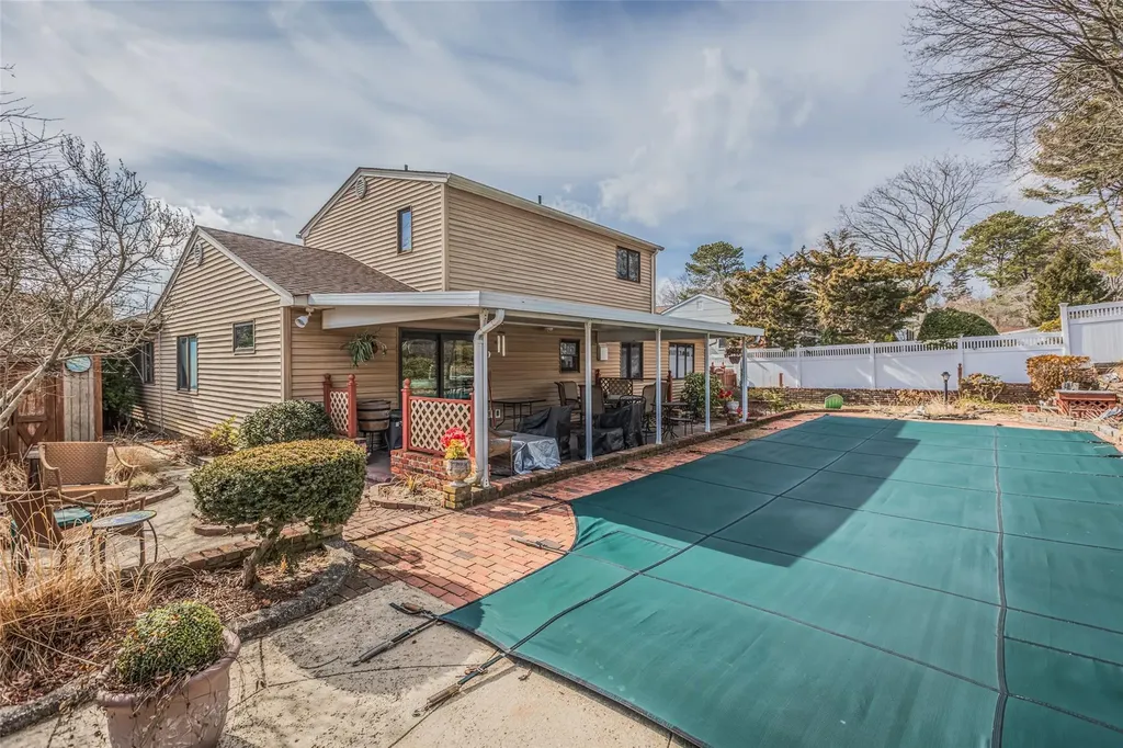 11 Bobann Drive Nesconset NY 11767