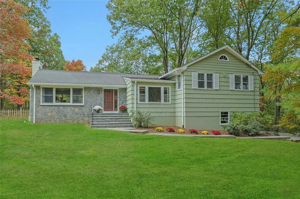 60 Cross Ridge Road Chappaqua NY 10514