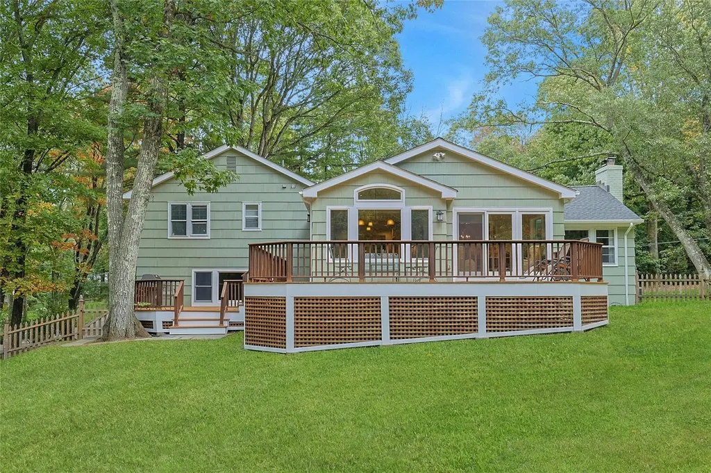 60 Cross Ridge Road Chappaqua NY 10514