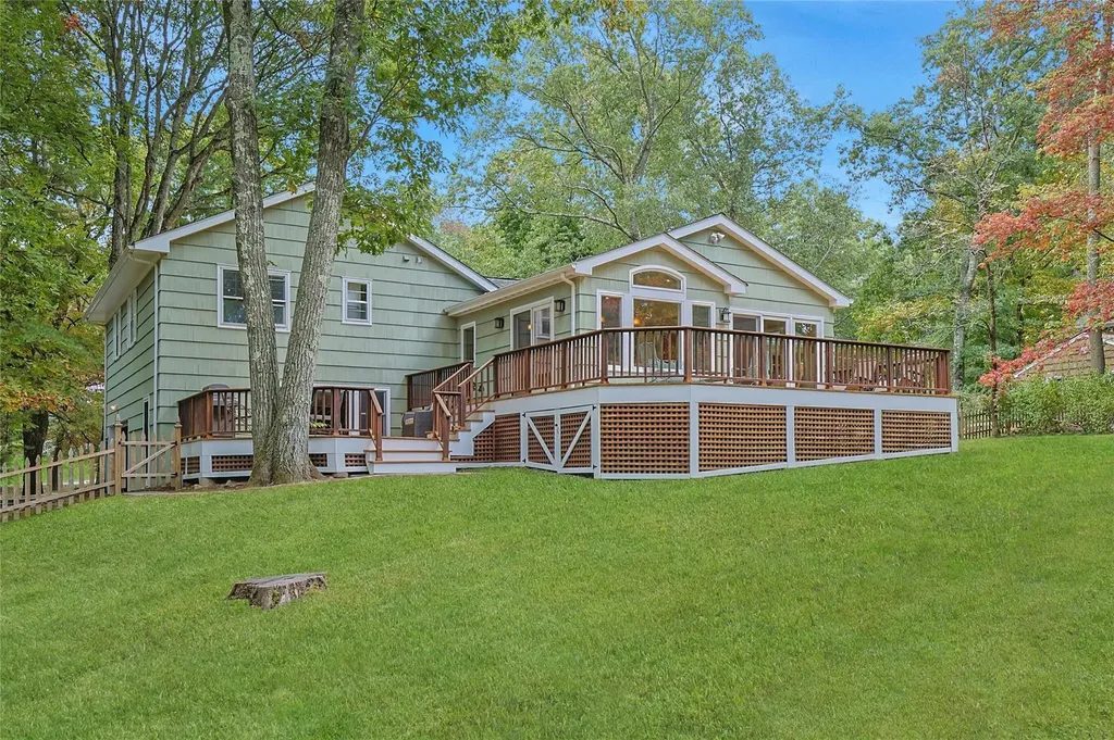 60 Cross Ridge Road Chappaqua NY 10514