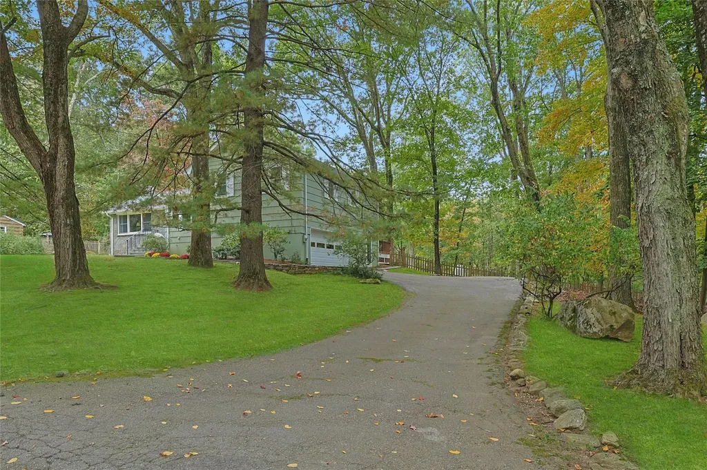 60 Cross Ridge Road Chappaqua NY 10514