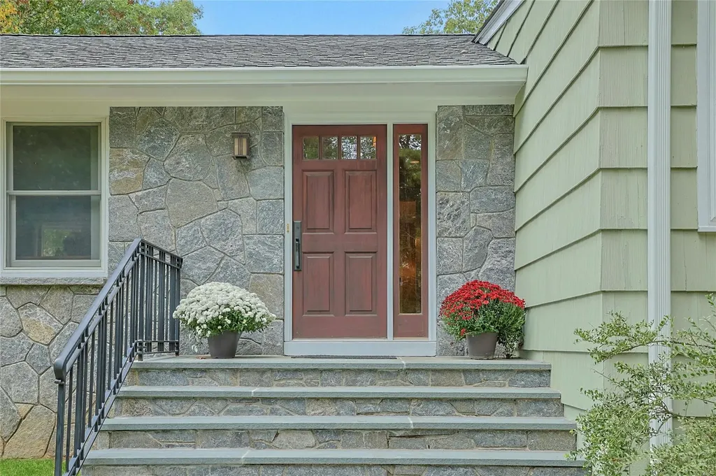 60 Cross Ridge Road Chappaqua NY 10514
