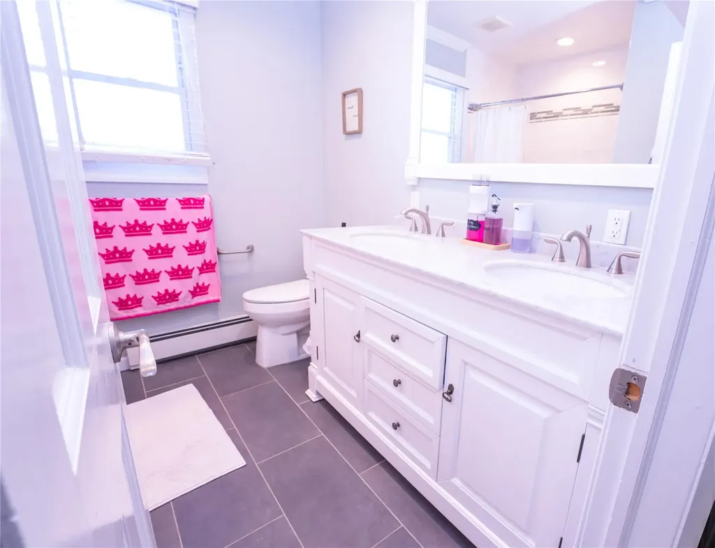 36 Orleans Green Coram NY 11727