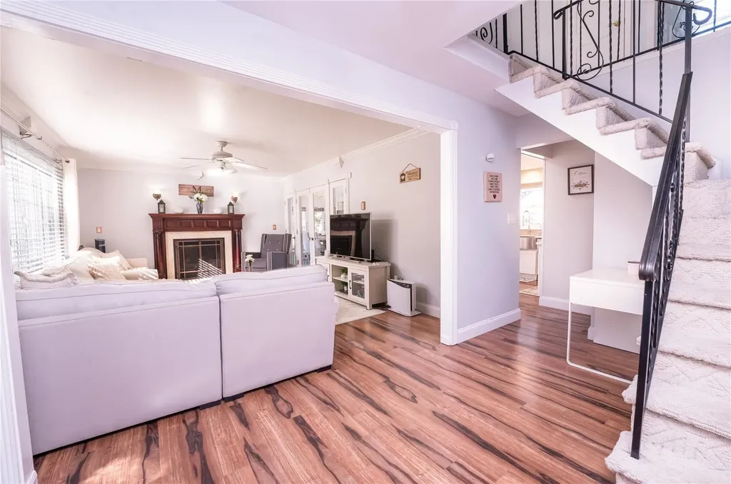36 Orleans Green Coram NY 11727