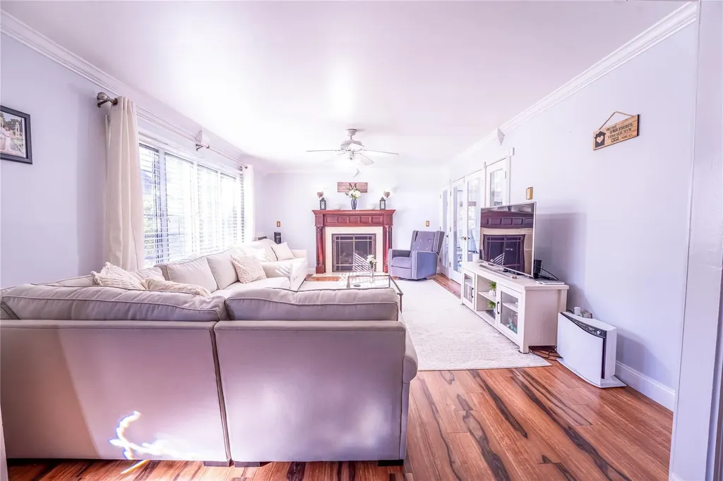 36 Orleans Green Coram NY 11727