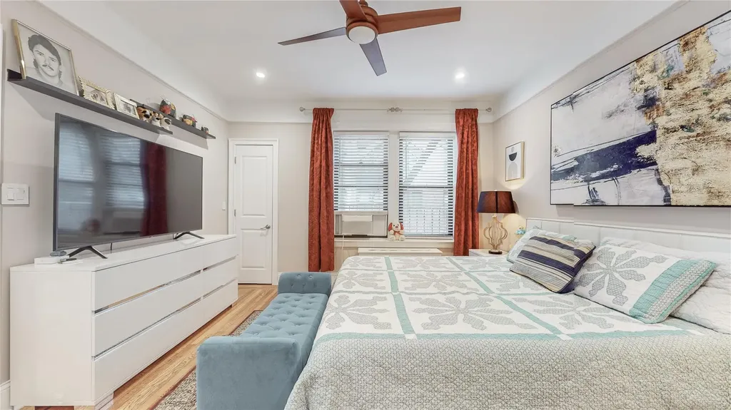 8310 35 Avenue Jackson Heights NY 11372
