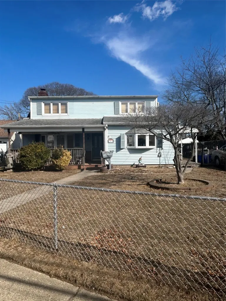 4 William Street Copiague NY 11726