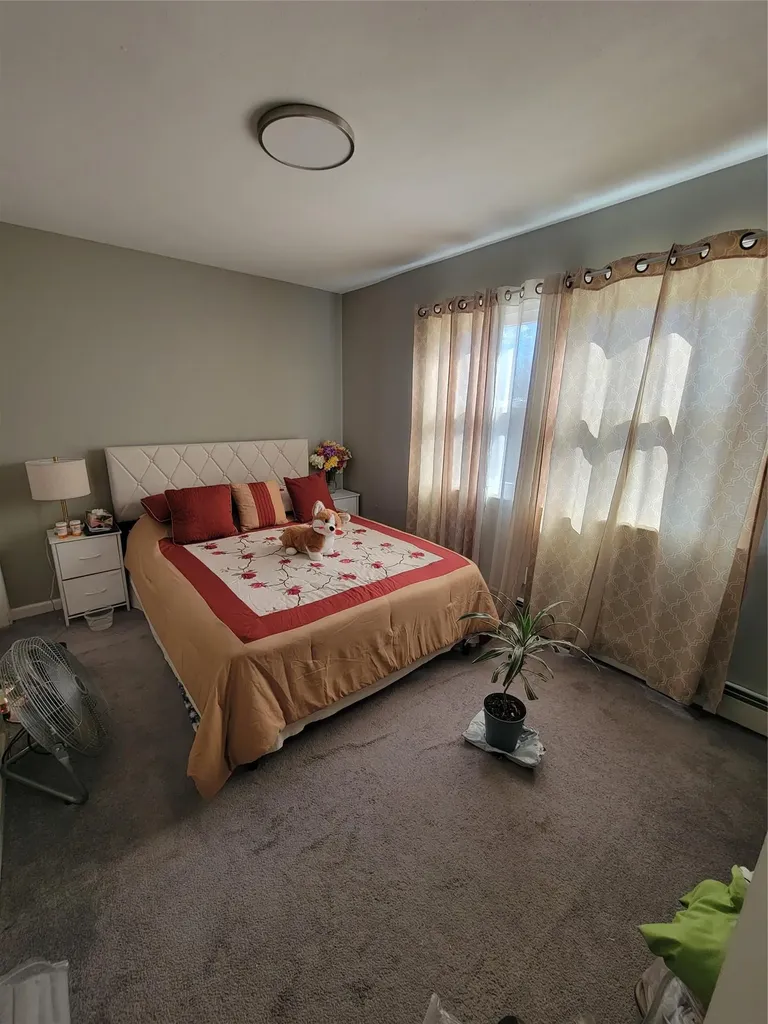 48 Matthews Avenue West Babylon NY 11704