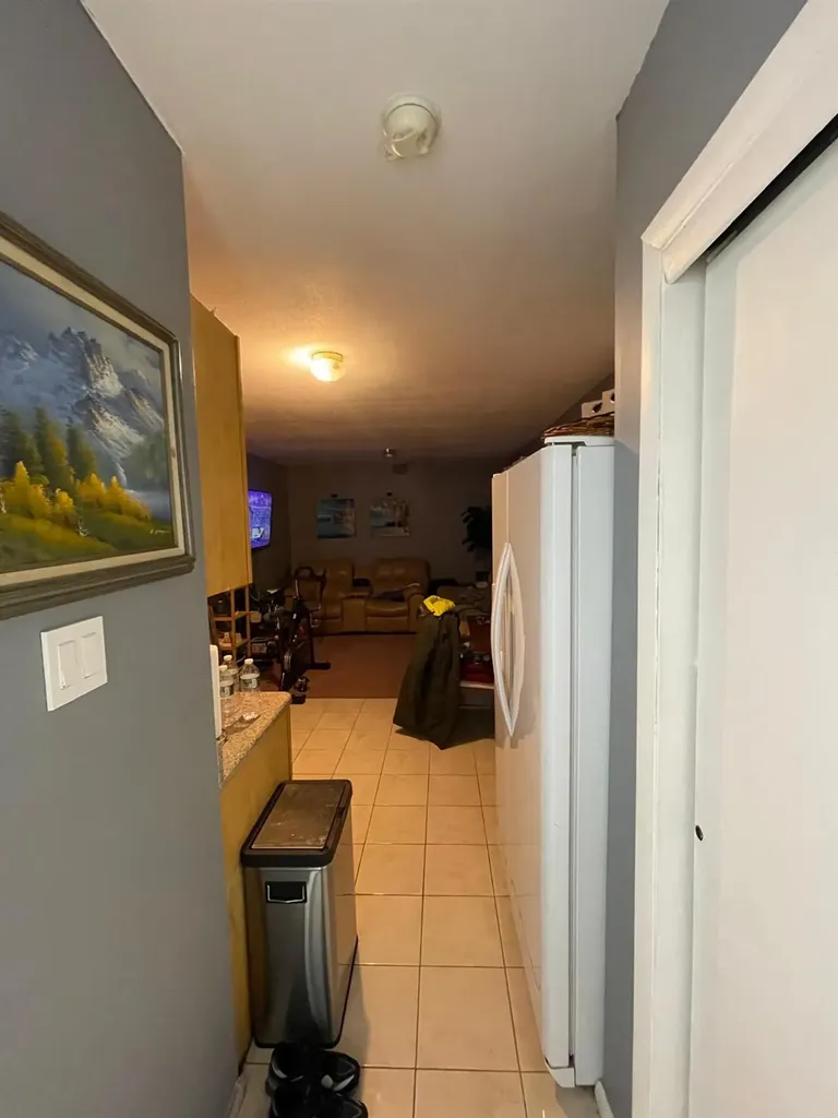 48 Matthews Avenue West Babylon NY 11704