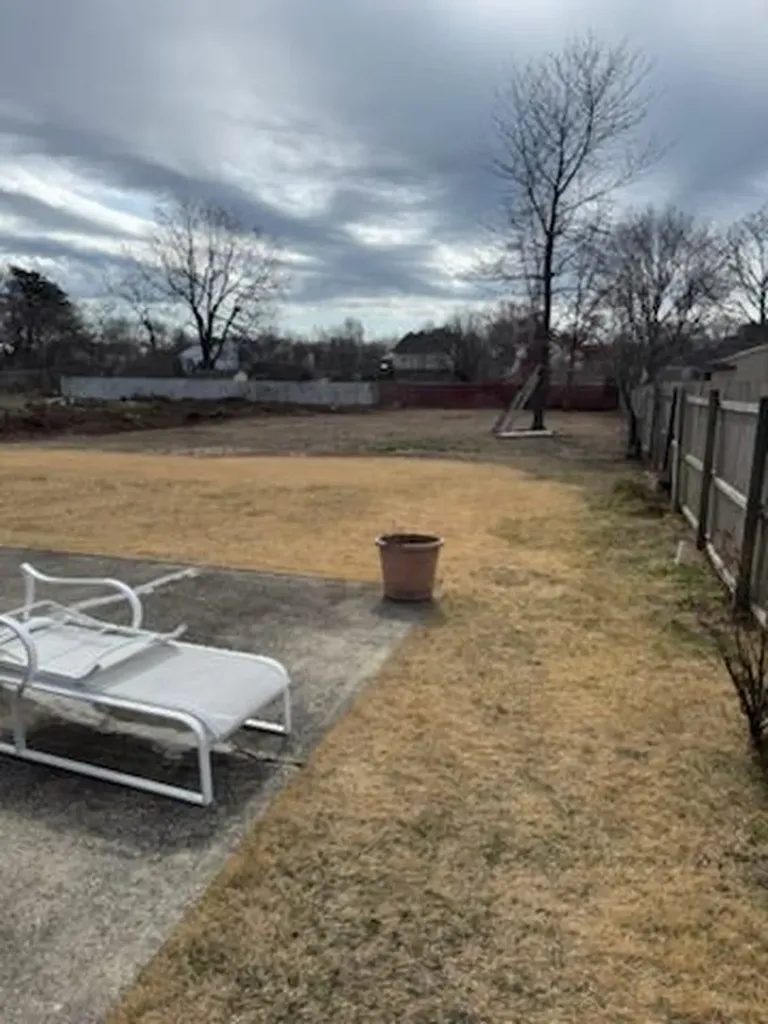 48 Matthews Avenue West Babylon NY 11704