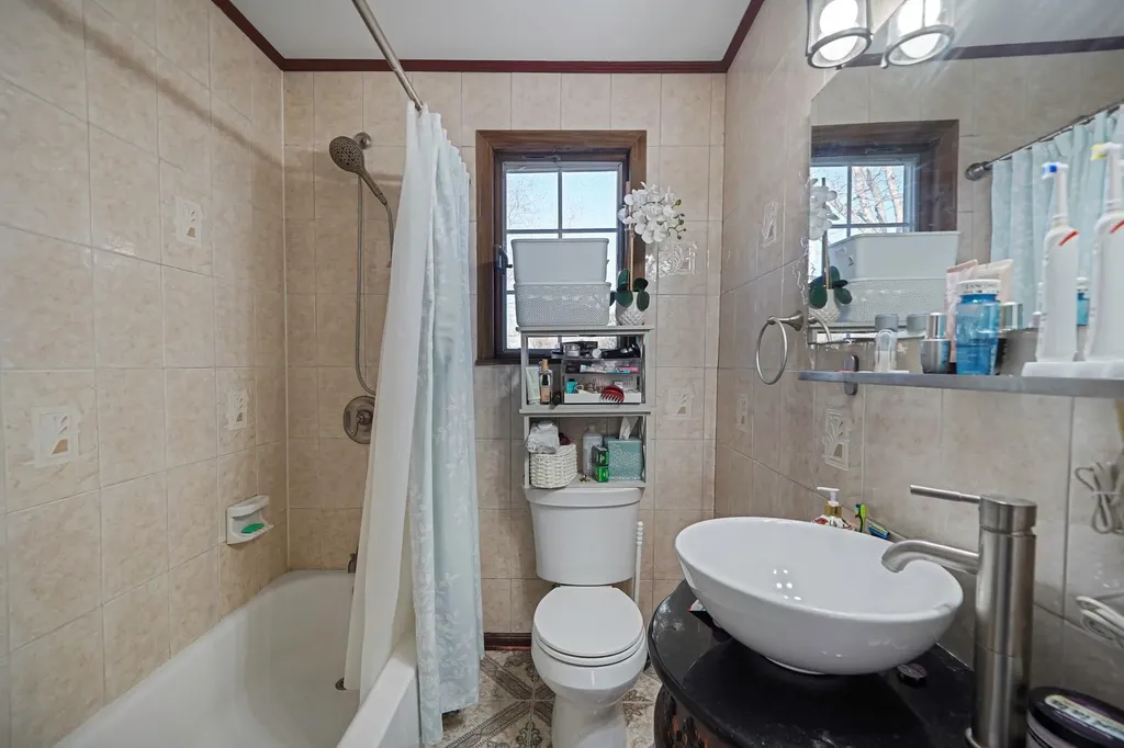 62 Moffitt Boulevard East Islip NY 11730