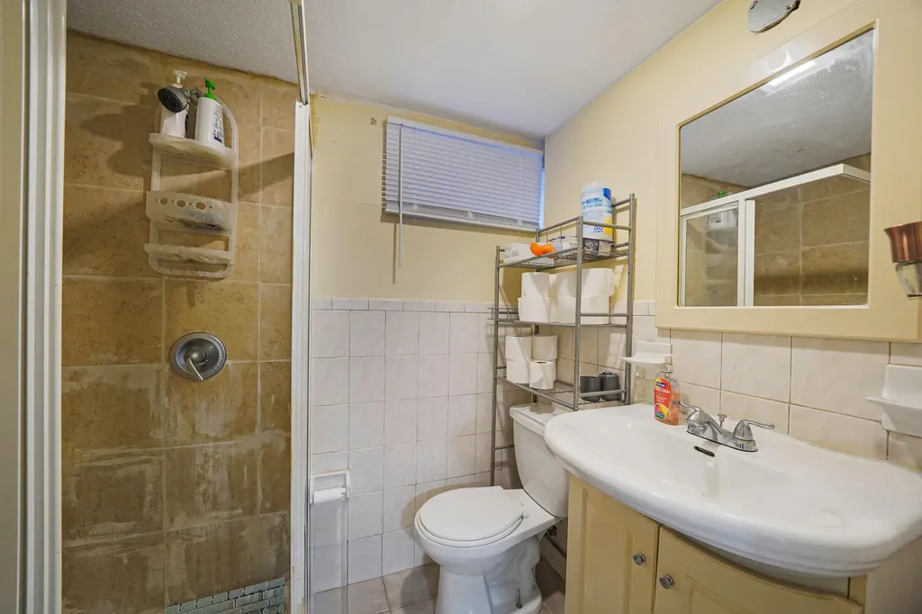 62 Moffitt Boulevard East Islip NY 11730
