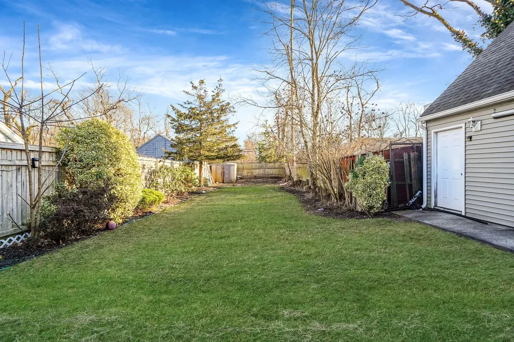 62 Moffitt Boulevard East Islip NY 11730