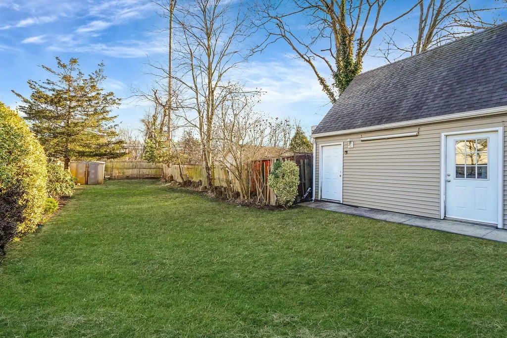 62 Moffitt Boulevard East Islip NY 11730