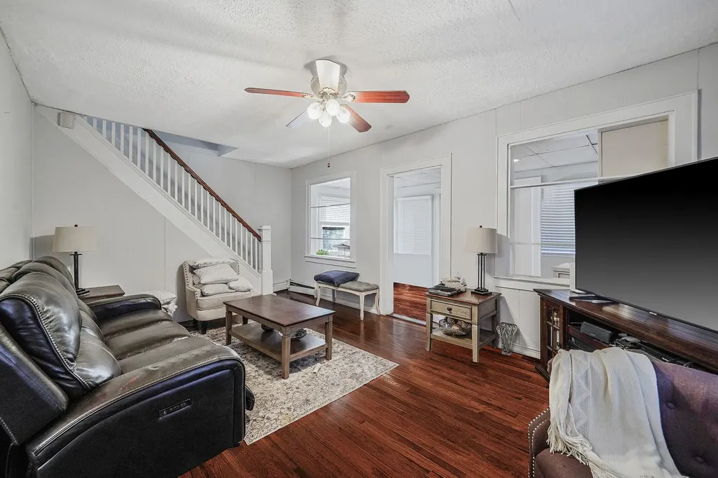 62 Moffitt Boulevard East Islip NY 11730