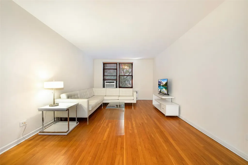 5235 Post Road Bronx NY 10471