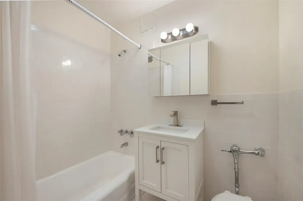 5235 Post Road Bronx NY 10471