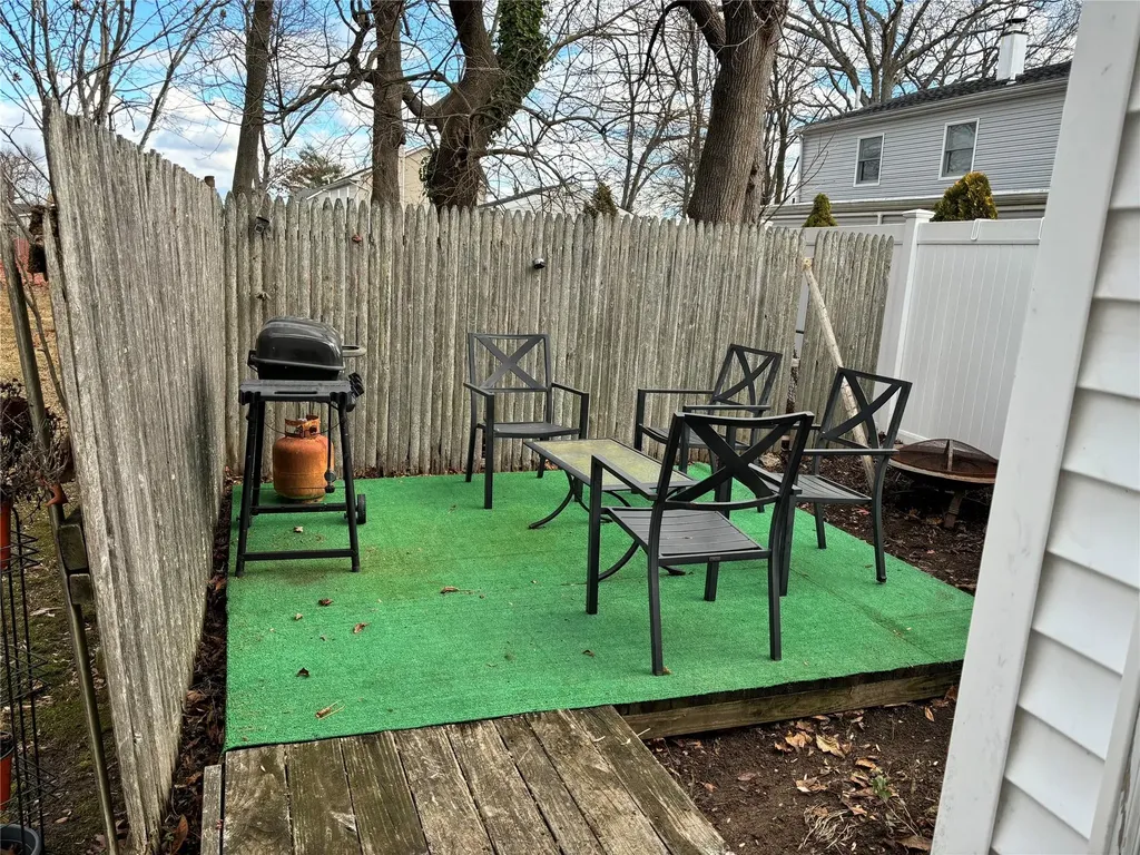 78 Scudder Avenue Copiague NY 11726