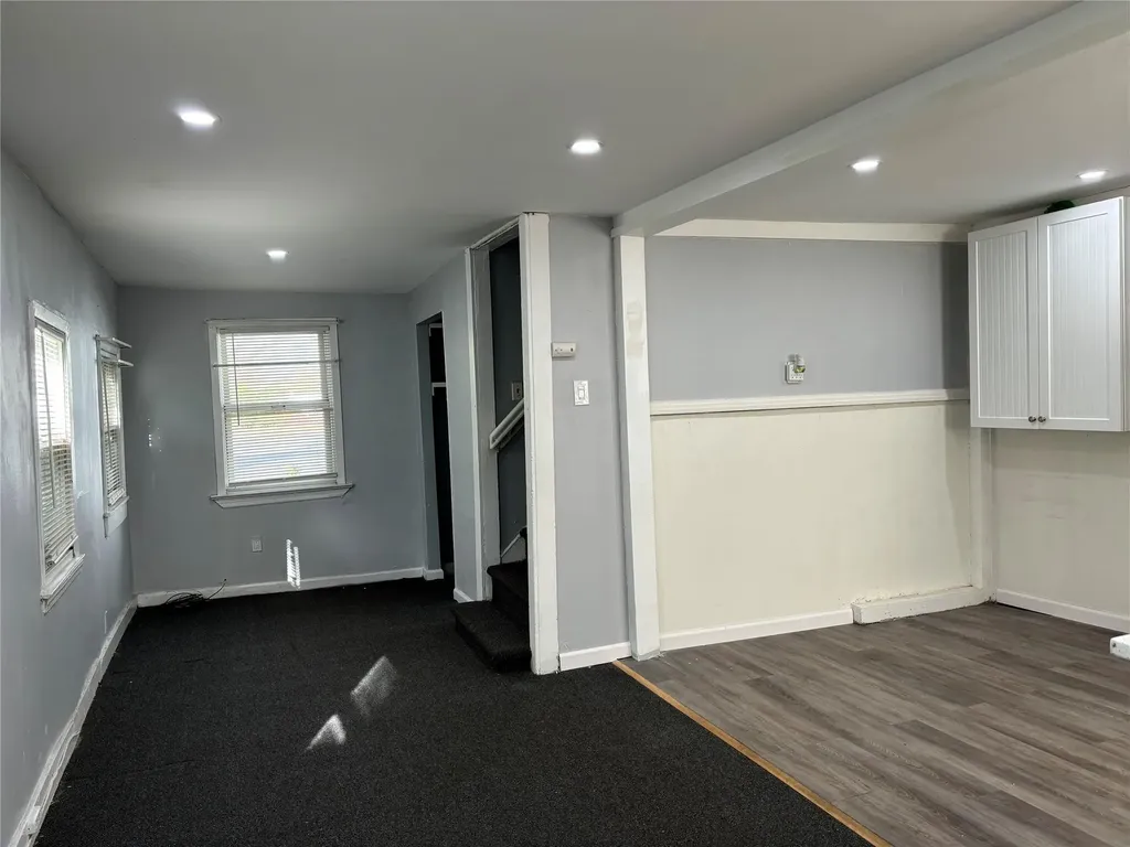 78 Scudder Avenue Copiague NY 11726