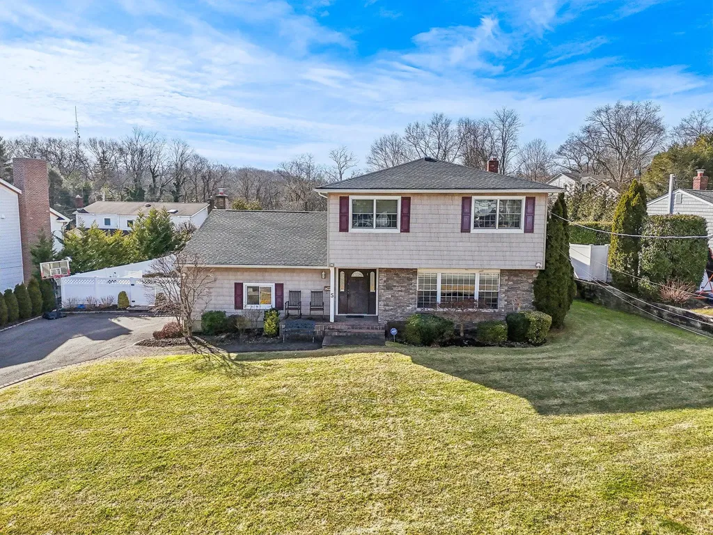 5 Pound Ridge Road Plainview NY 11803