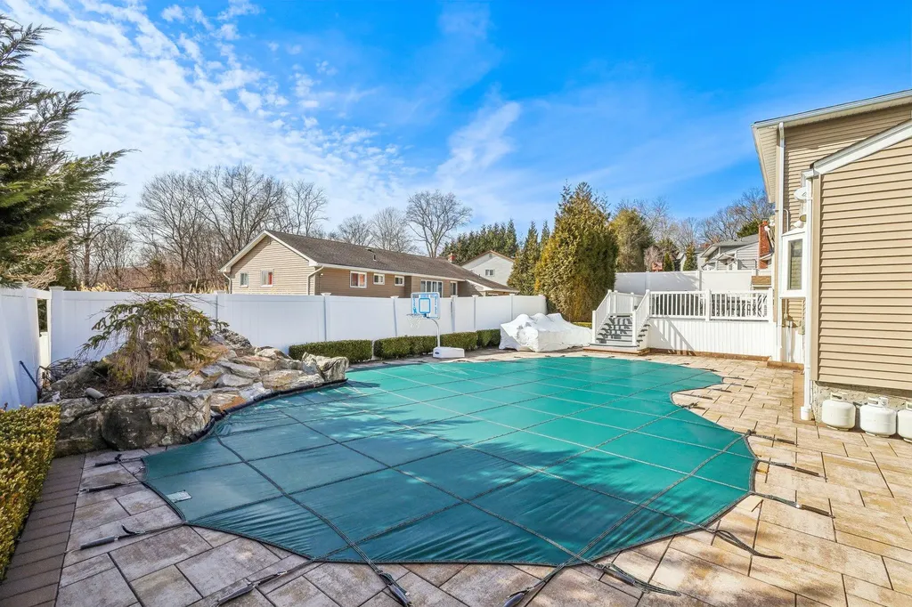 5 Pound Ridge Road Plainview NY 11803