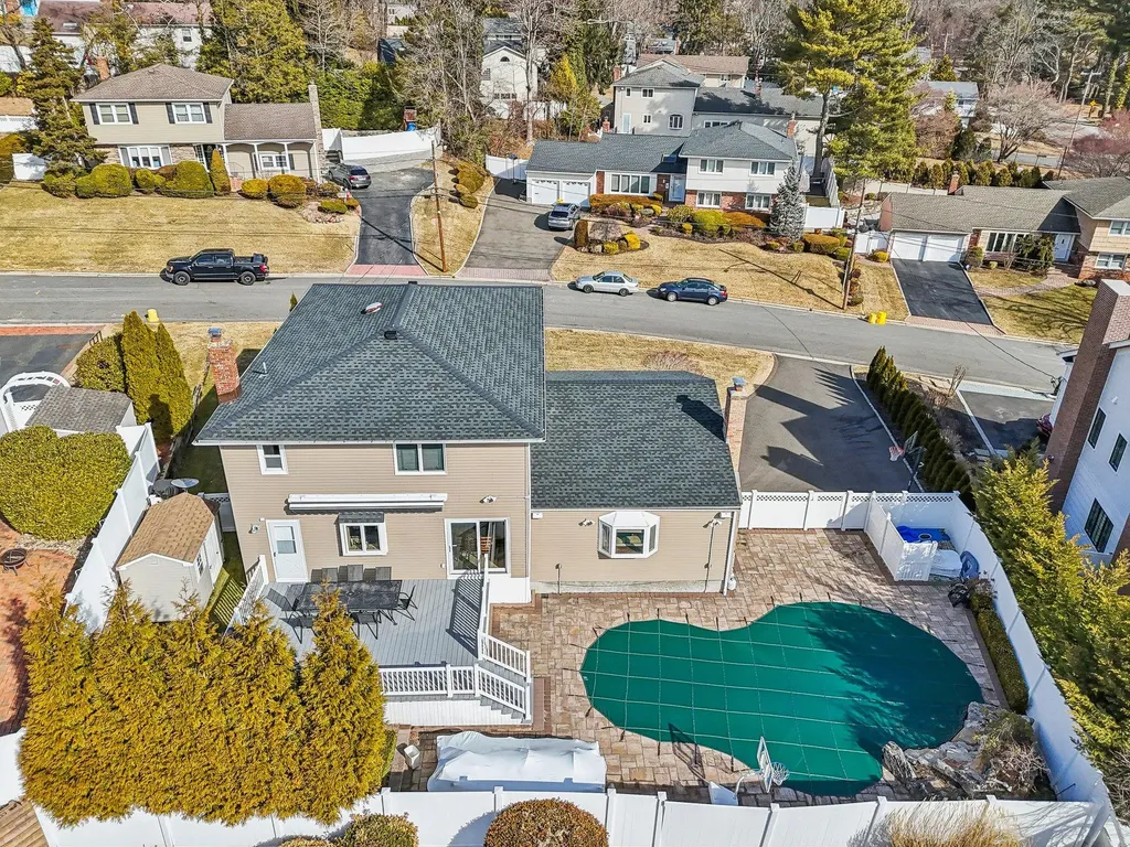 5 Pound Ridge Road Plainview NY 11803