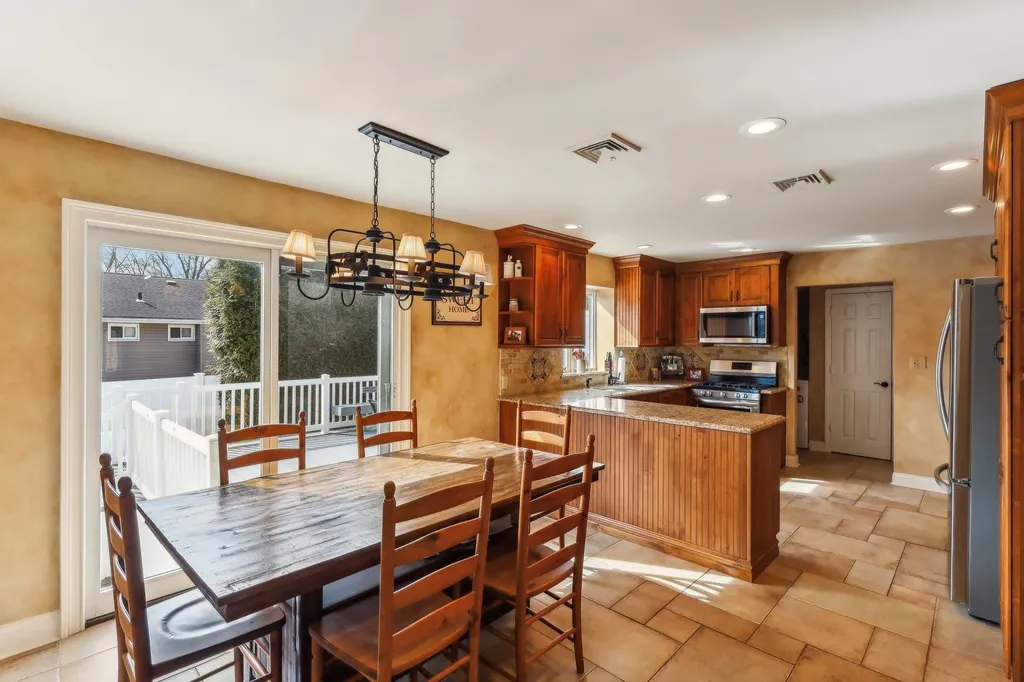 5 Pound Ridge Road Plainview NY 11803