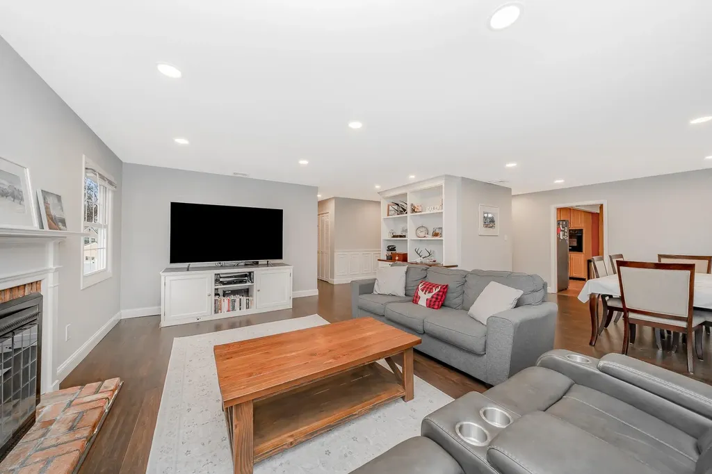 4 Pennaquid Road Coram NY 11727