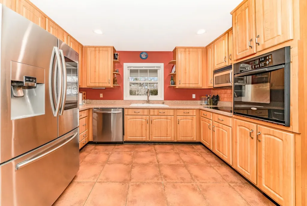 4 Pennaquid Road Coram NY 11727