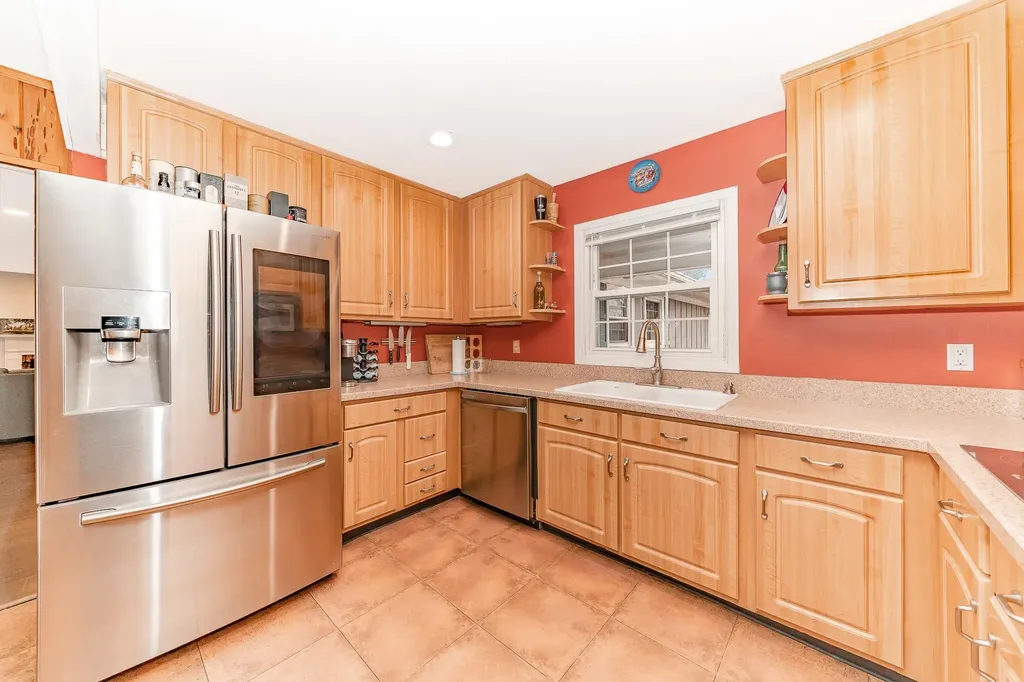 4 Pennaquid Road Coram NY 11727