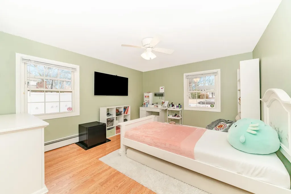 4 Pennaquid Road Coram NY 11727