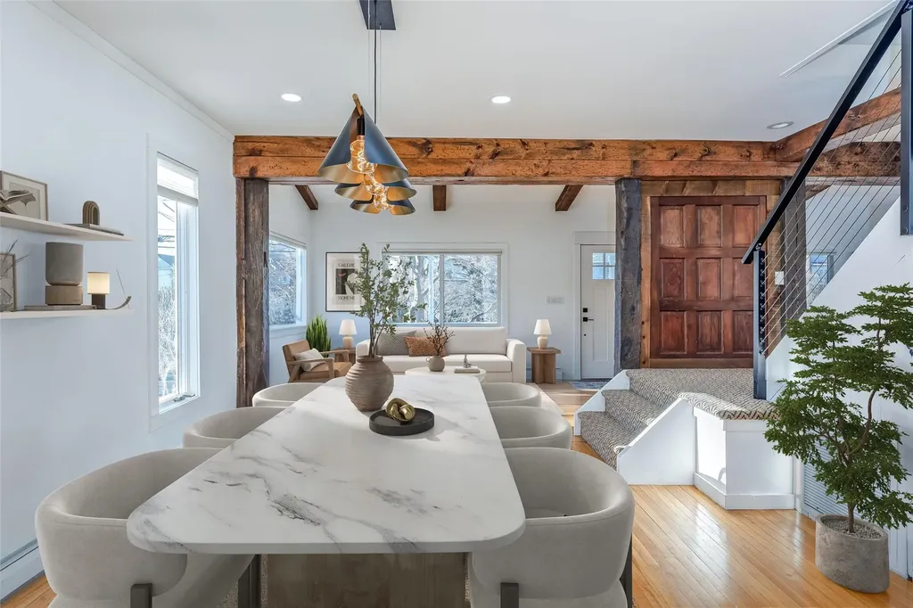 1737 Hancock Street Hewlett NY 11557