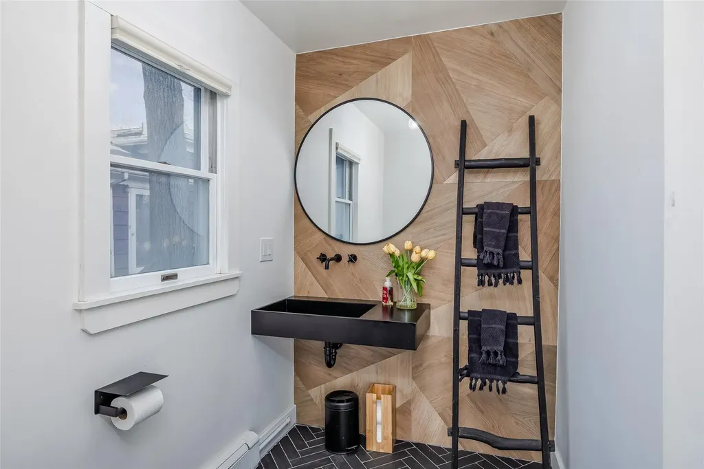 1737 Hancock Street Hewlett NY 11557