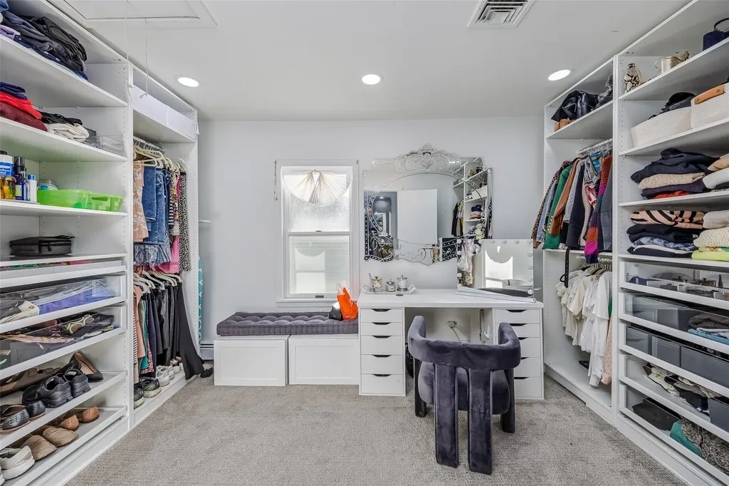 1737 Hancock Street Hewlett NY 11557