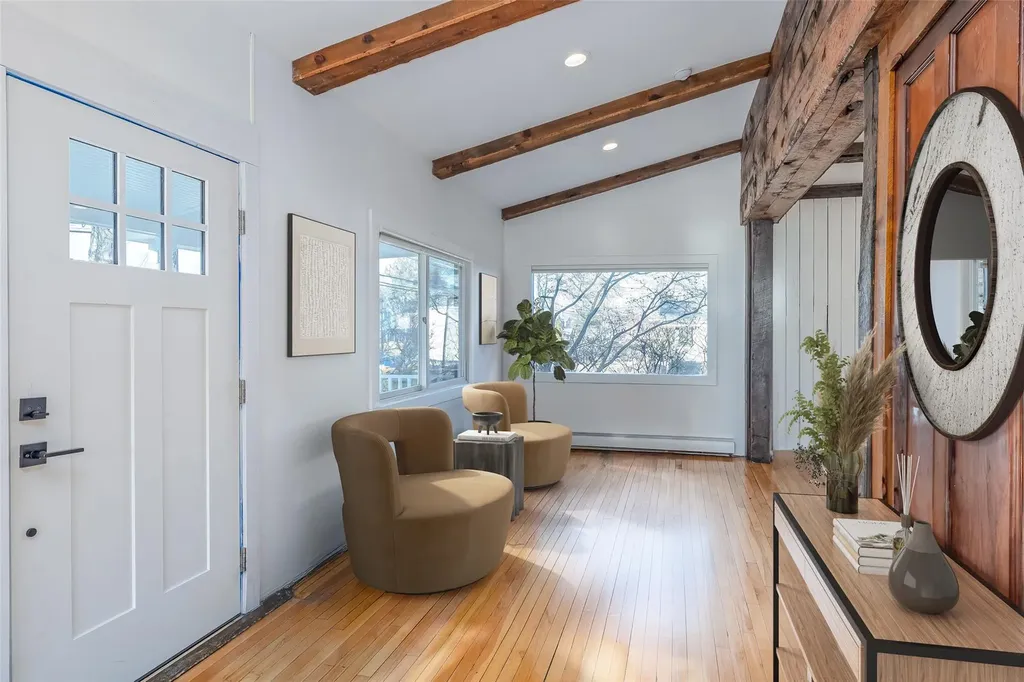 1737 Hancock Street Hewlett NY 11557
