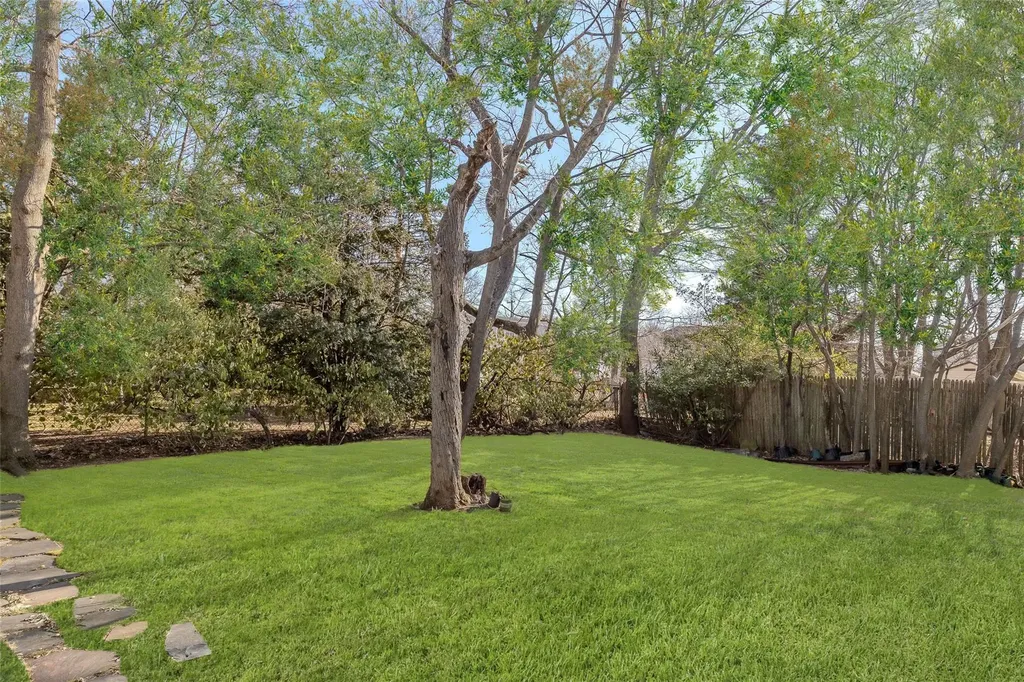 1737 Hancock Street Hewlett NY 11557