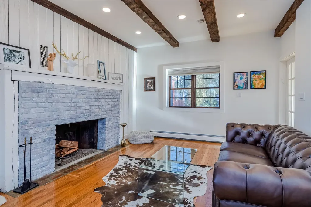 1737 Hancock Street Hewlett NY 11557