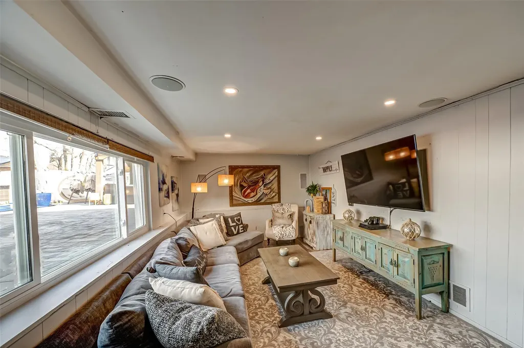 219 Justice Street West Babylon NY 11704