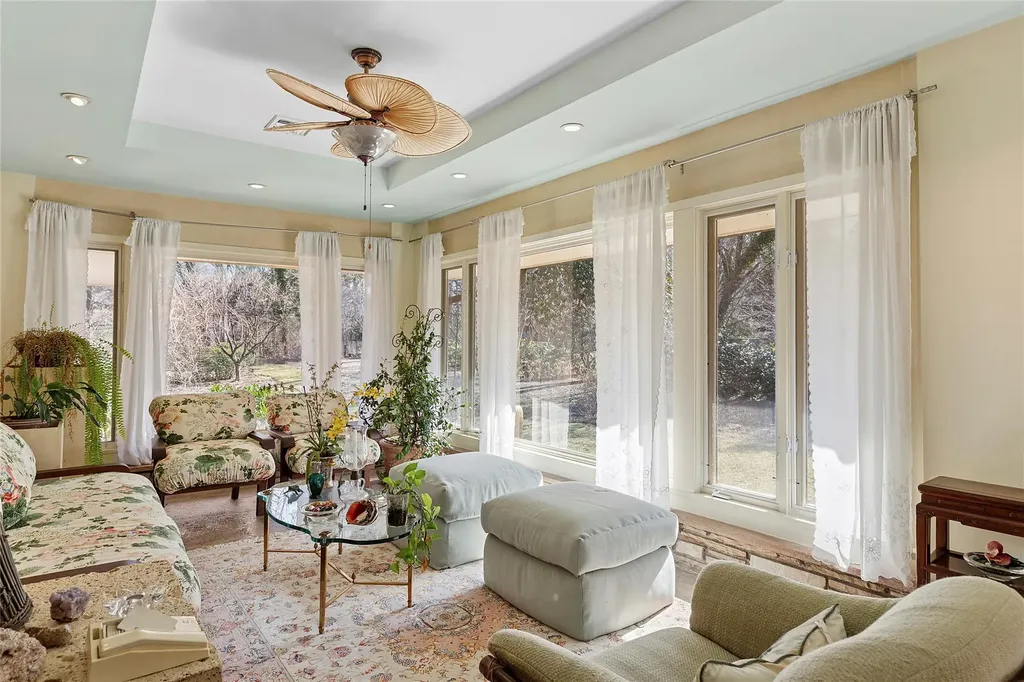 4 Lewis Lane Locust Valley NY 11560