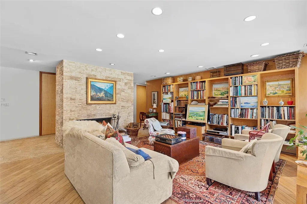 4 Lewis Lane Locust Valley NY 11560