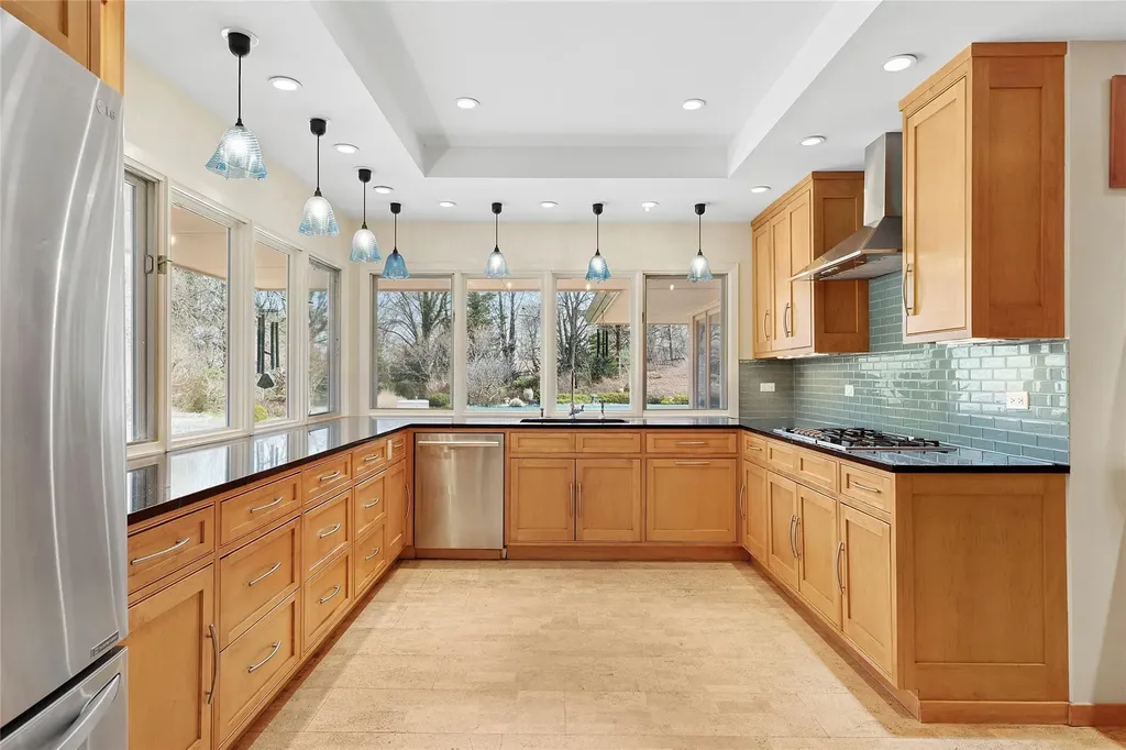 4 Lewis Lane Locust Valley NY 11560
