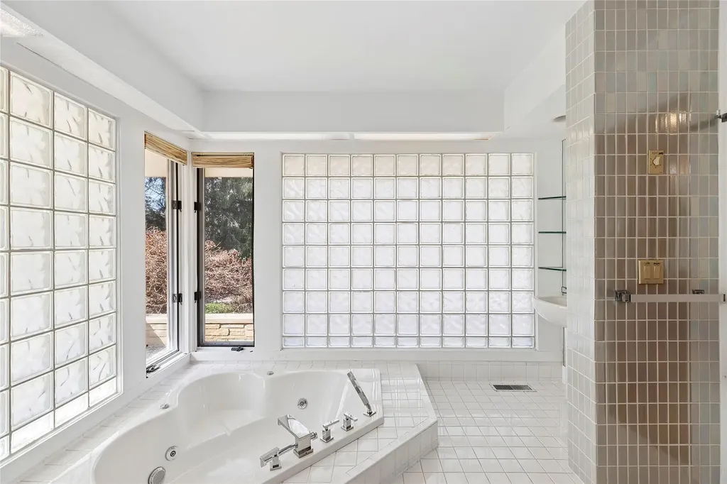 4 Lewis Lane Locust Valley NY 11560