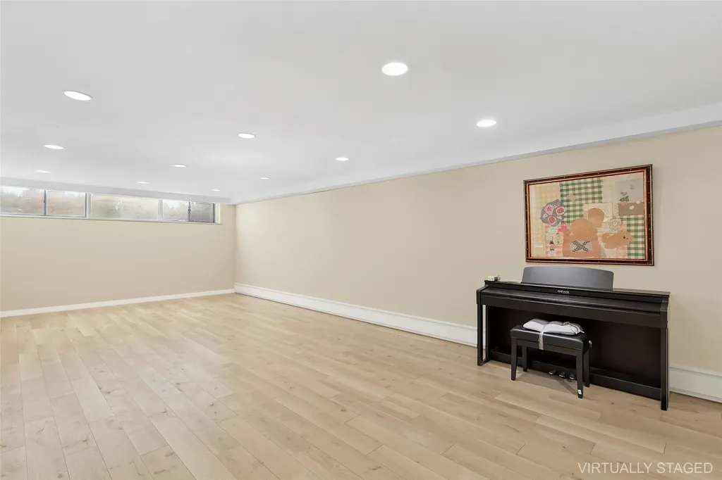 4 Lewis Lane Locust Valley NY 11560