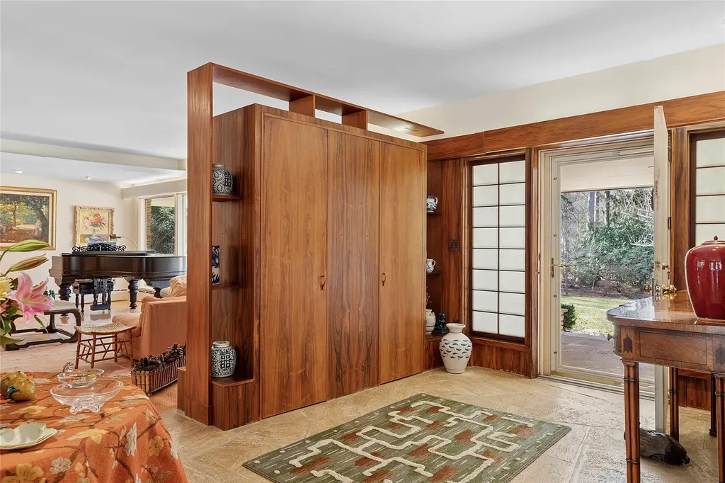 4 Lewis Lane Locust Valley NY 11560