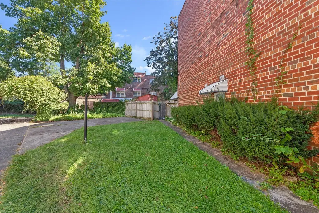 3246 Wickham Avenue Bronx NY 10469