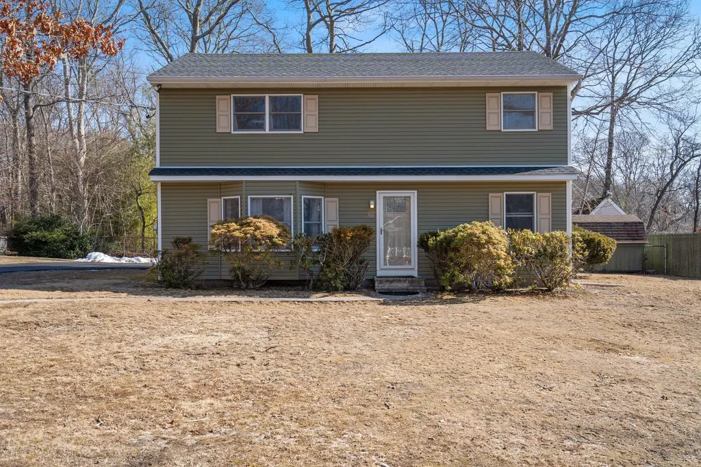66 Frank Avenue Brookhaven NY 11980
