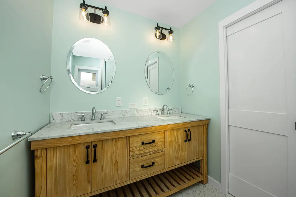 674 Parsonage Place Baldwin NY 11510