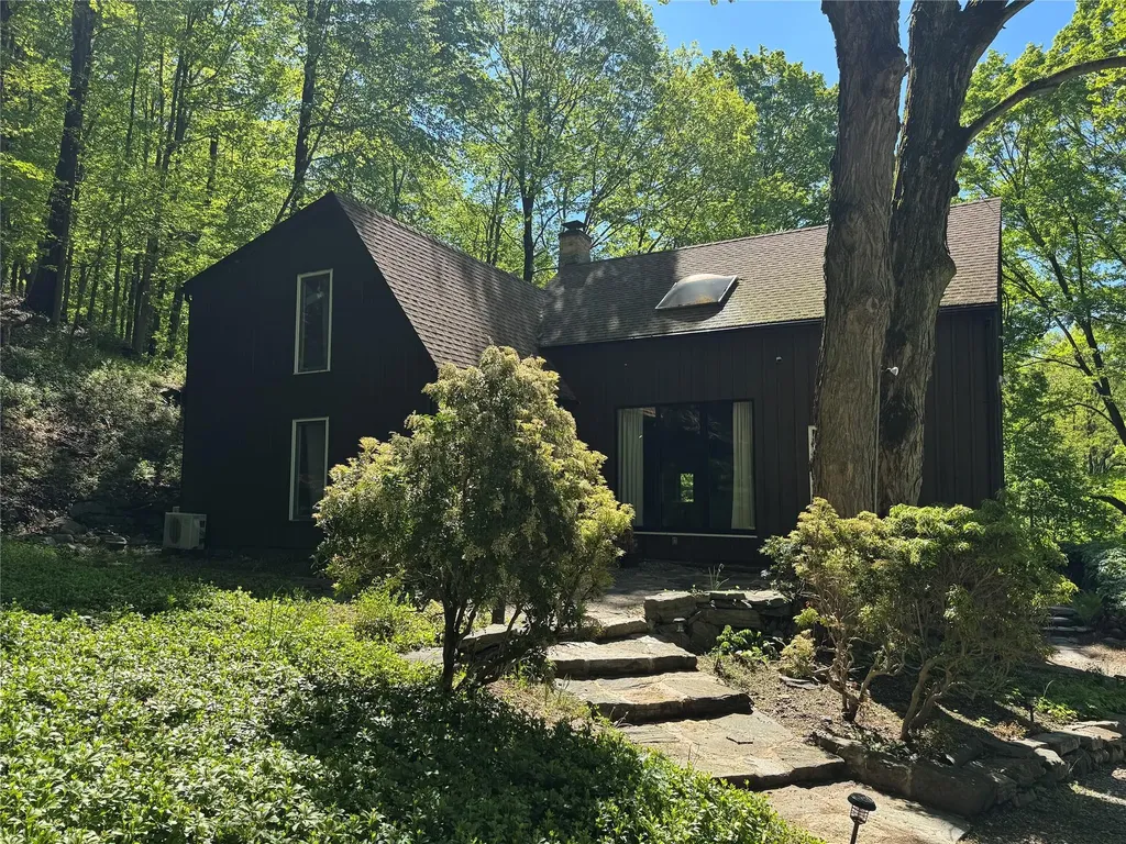 200 Chestnut Ridge Road Bedford NY 10549